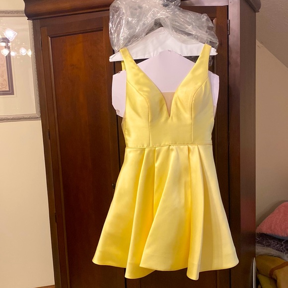 Sherri Hill | Dresses | Yellow Sherri Hill Homecoming Dress For Sale Fits  68